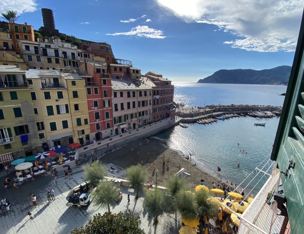 Vernazza Beach