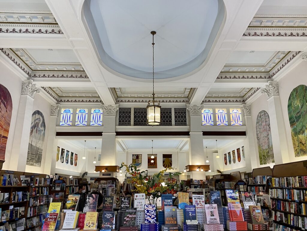 Munro's Book Store Victoria