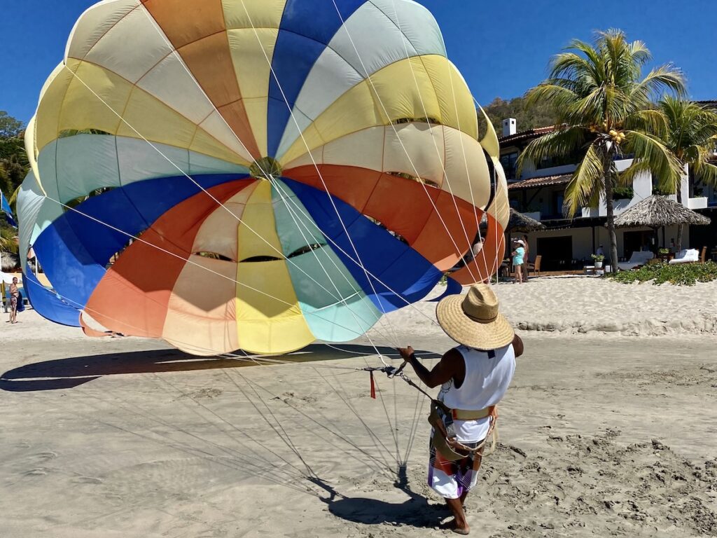 Parasailing Zihuatanejo