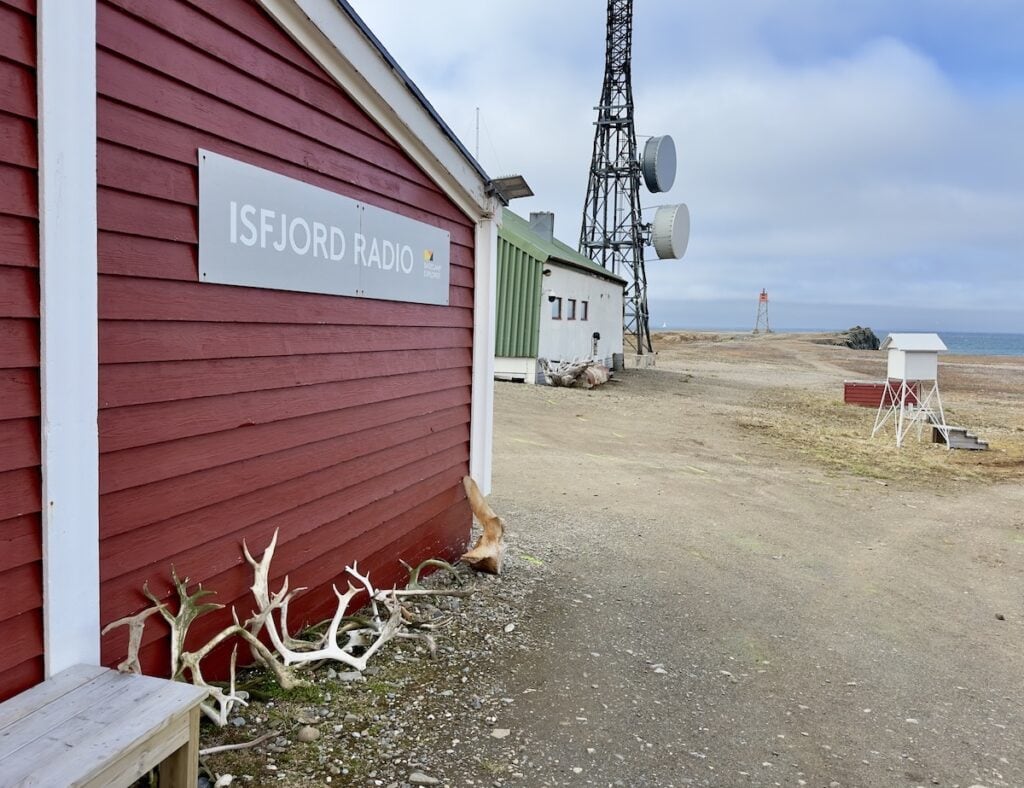 Isfjord Radio Adventure Hotel