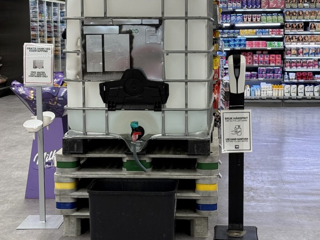 Safe drinking water dispenser in Svalbard grocery store