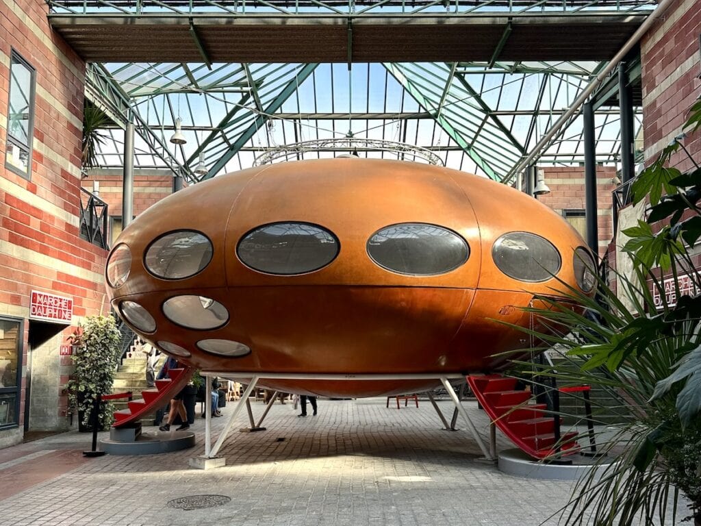 Futuro House in the Marche Aux Puces, Paris