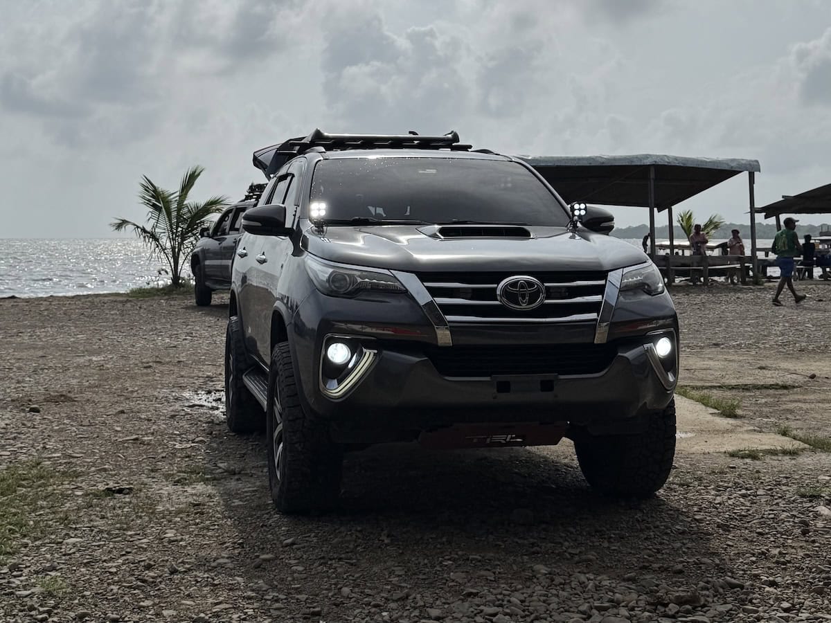 A 4x4 transporting people from Panama City to the San Blas Islands
